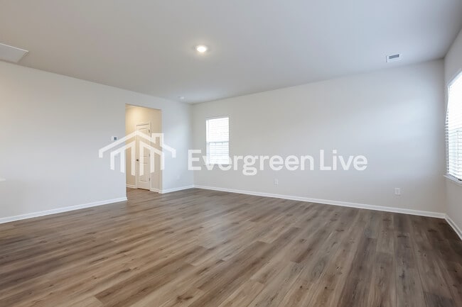 Building Photo - now