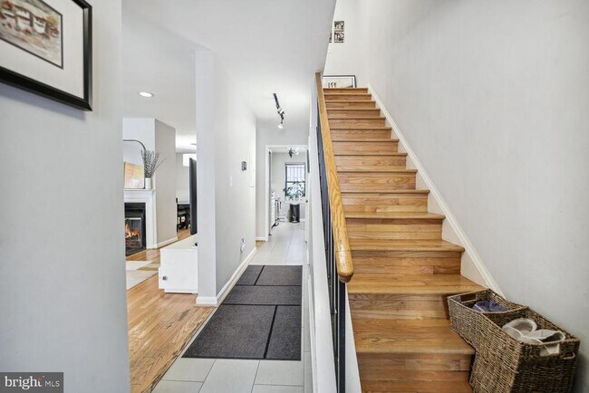 Building Photo - 1325 13th St NW