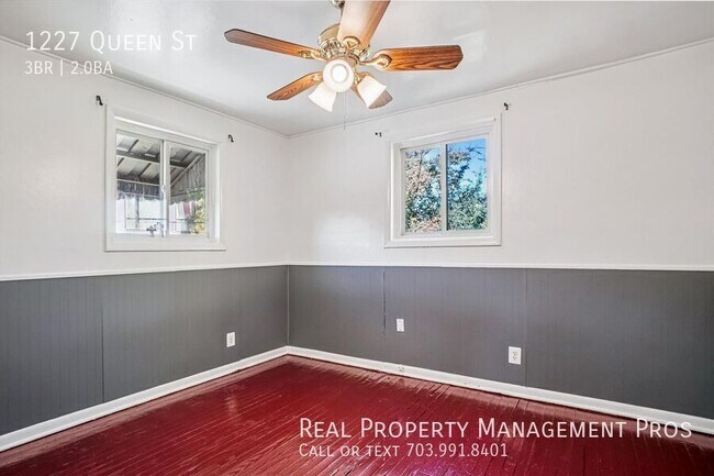 Building Photo - 1227 Queen St