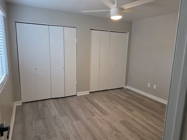 Building Photo - Charming 3 bed 2 bad located at Park 1