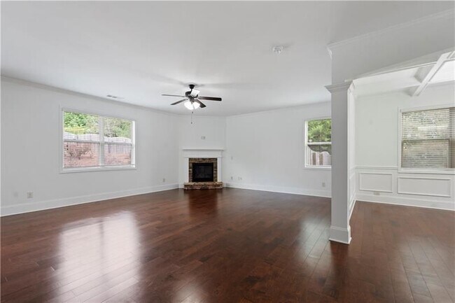 Building Photo - 2080 Redbarn Court