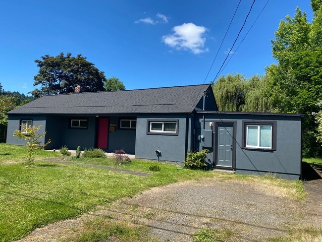 Building Photo - Fresh and bright!! 3 bedroom, 1 bath on la...