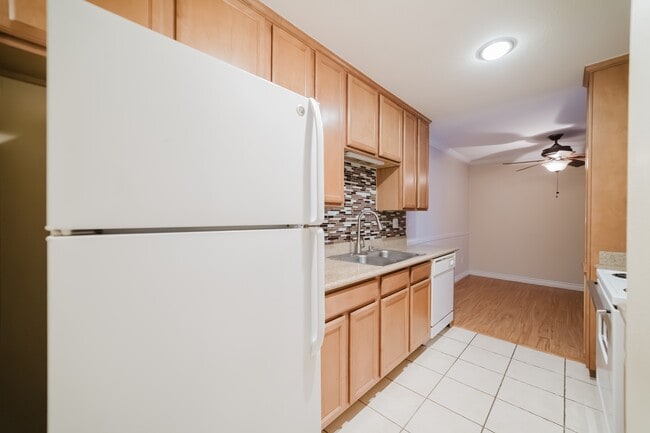 Building Photo - 1760 El Camino Real