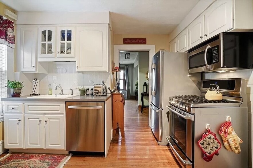 Building Photo - 54 Olney St