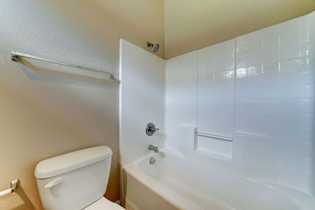 Building Photo - COMING SOON! Beautiful Townhome in Great Location