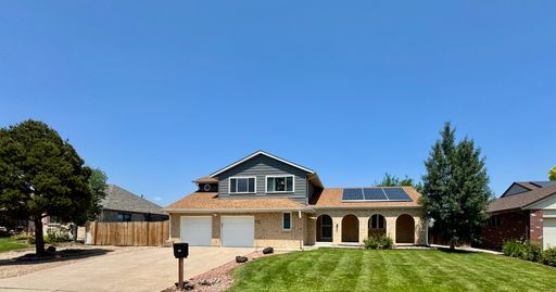 Building Photo - Welcome to your new home in the heart of T...