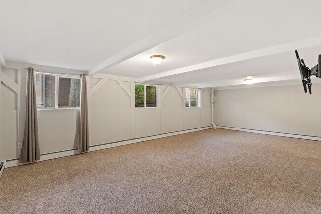 Building Photo - 2407 Virgo Dr