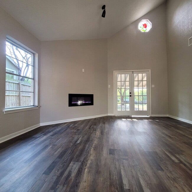 Building Photo - 14623 Highland Ridge