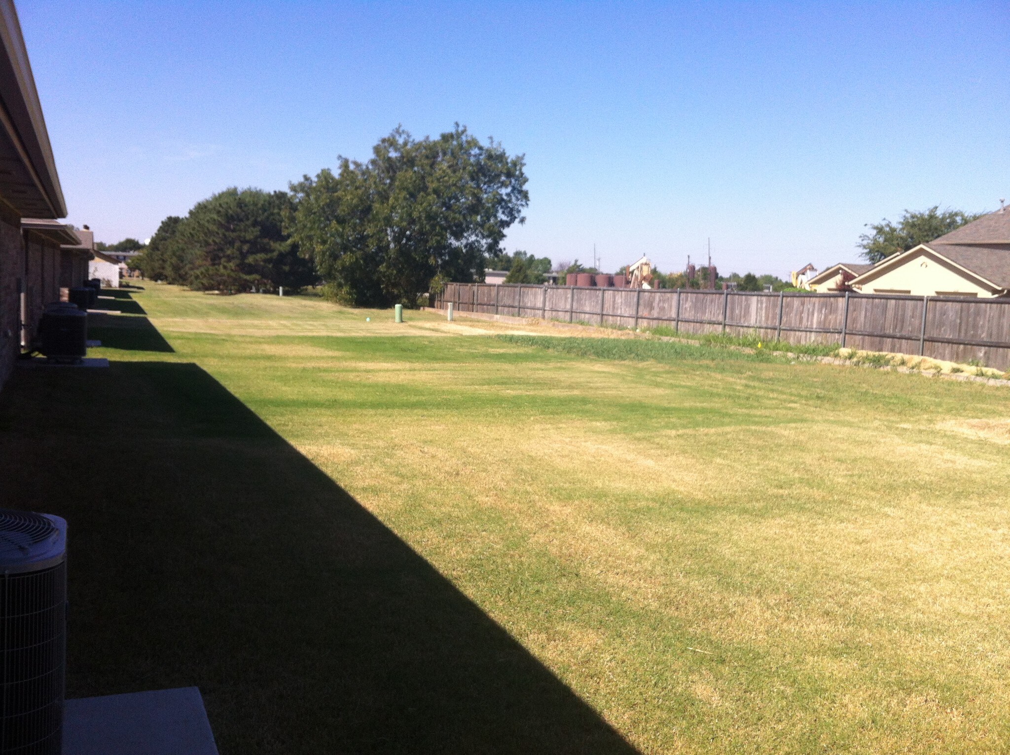 yard - 209 Ashley Dr