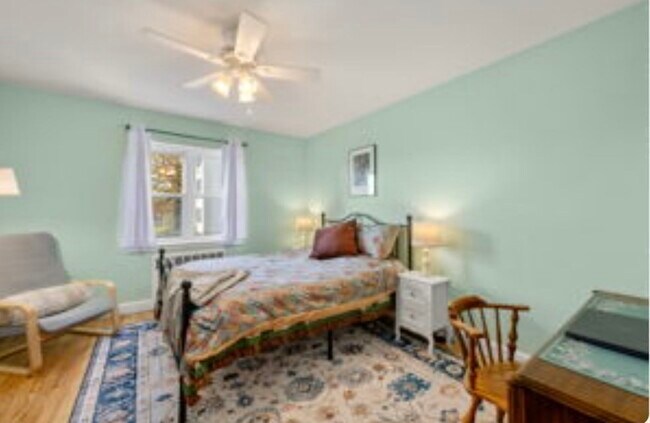 Building Photo - 5 Alton Ct