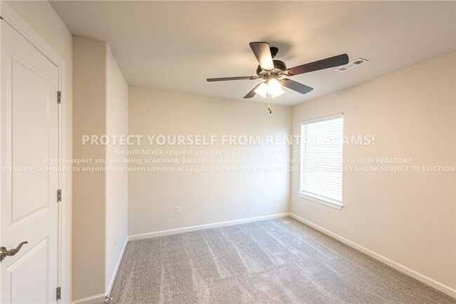 Building Photo - 410 Coconut Ln