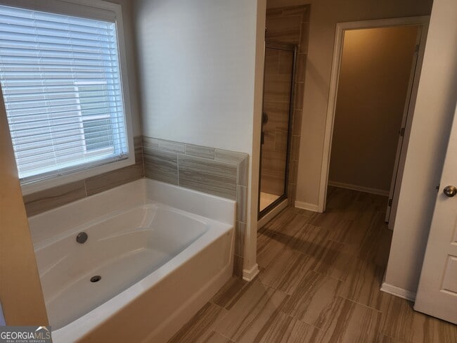 Building Photo - 47 Station Overlook Dr