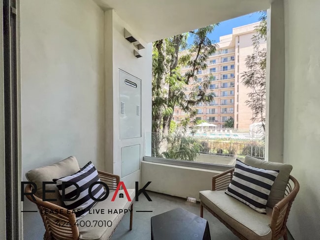Building Photo - 12444 1/2 Chandler Blvd-514