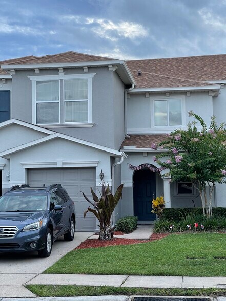 Building Photo - 2452 Hassonite St