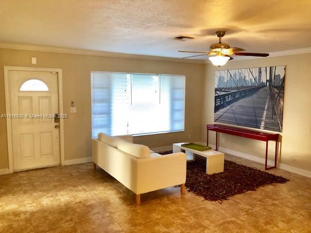 Building Photo - 216 SE 5th St