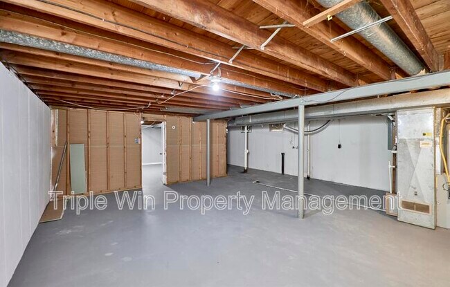 Building Photo - 2770 Dove Dr