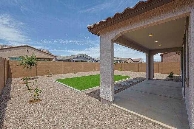 Building Photo - Beautiful 4 Bedroom in Aloravita Community