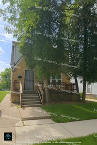 Building Photo - 5943-5945 Lakeview