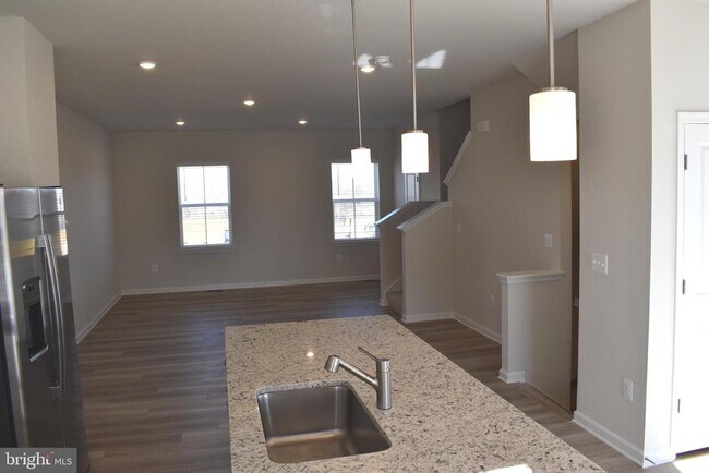 Building Photo - 224 Swan Fld Ave