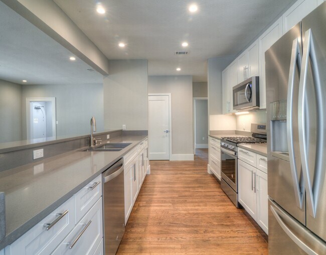 Building Photo - 3109 Walling Dr
