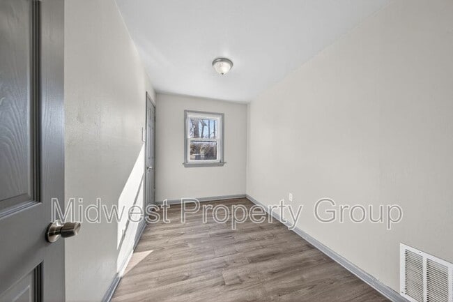 Building Photo - 4508 Ashby Rd