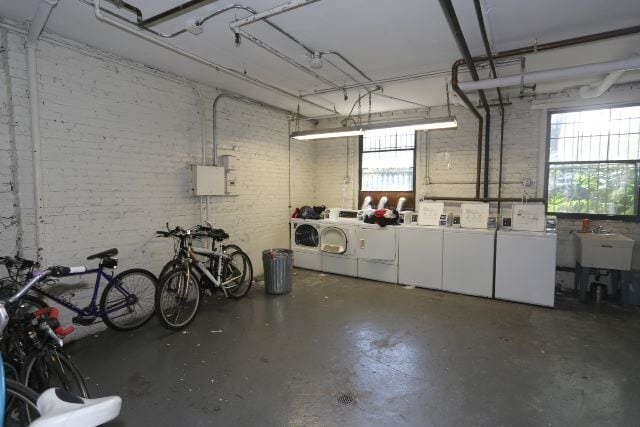 Building Photo - 4842 N Damen Ave