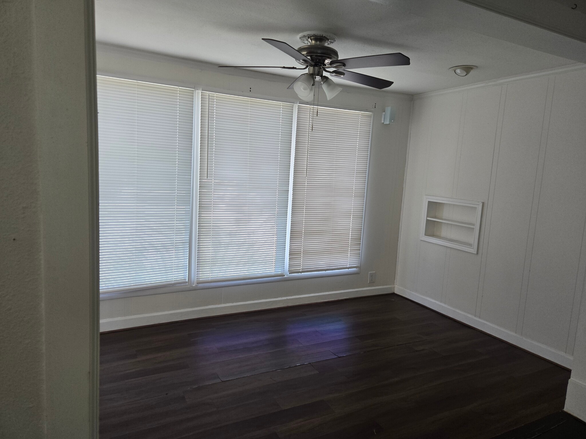 Sitting area or office with sliding door - 2863 Colorado Ave