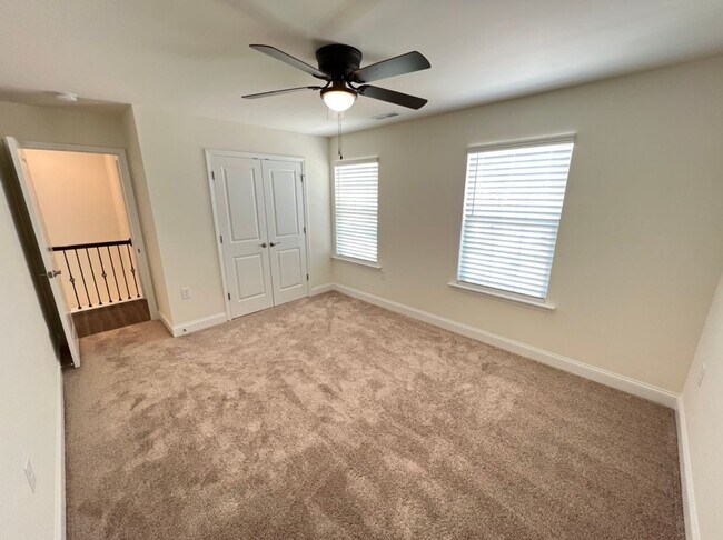 Building Photo - Beautiful New Construction Home w/ Ground ...