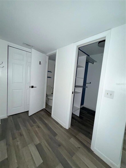 Building Photo - 5920 7th Ave W