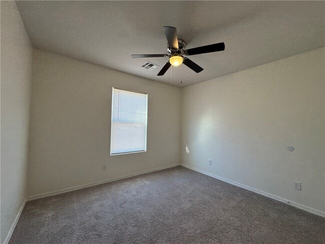 Building Photo - 1624 Paige Dr