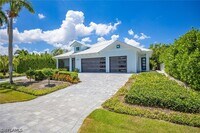 Building Photo - 1232 Royal Palm Dr