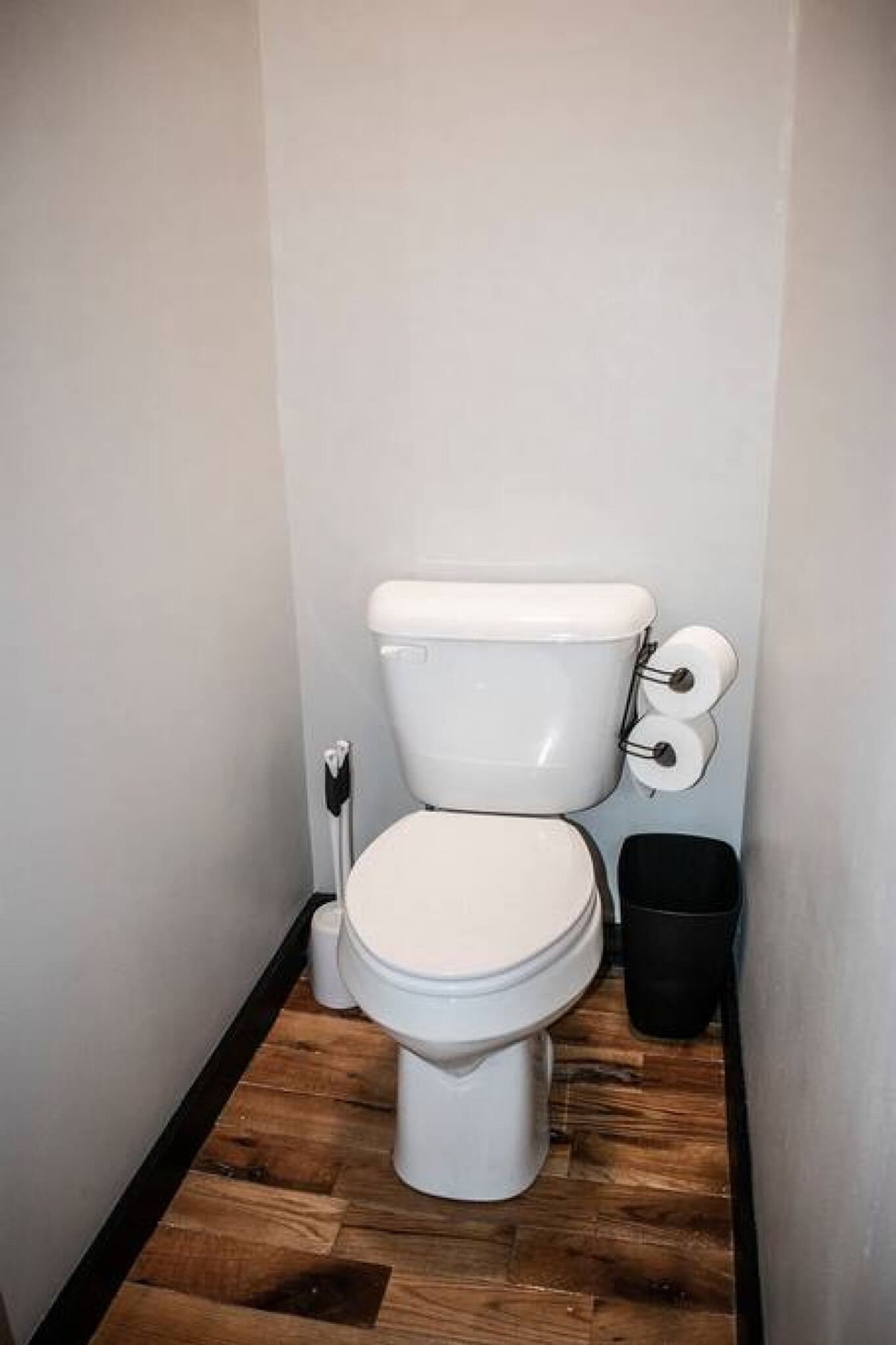 Building Photo - 1304 Broadway-SI ID1056031P