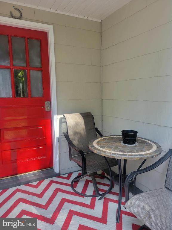 Building Photo - 905 Evergreen Ave