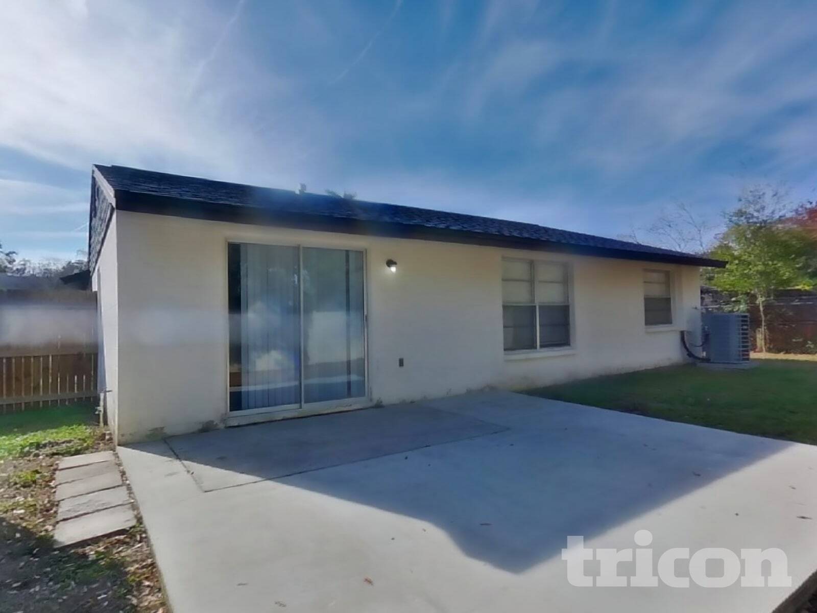 Building Photo - 15936 Winding Dr