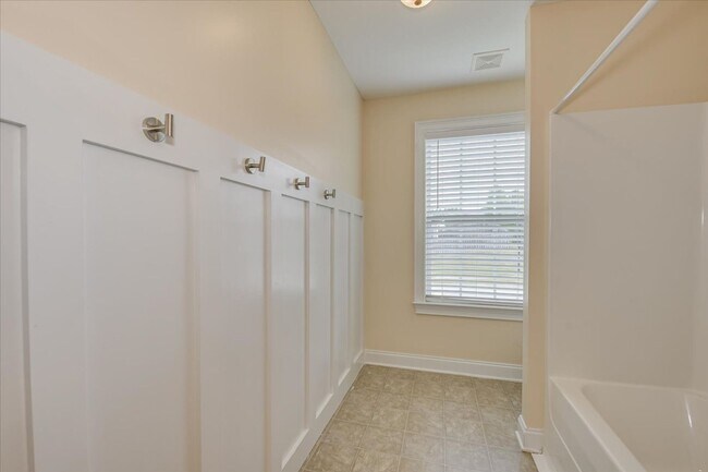 Building Photo - 716 Gallaway Ln