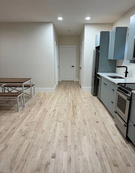Building Photo - 227 Kinsey Ave