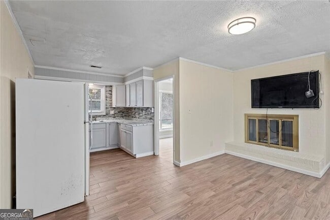 Building Photo - 1201 Shoreham Dr