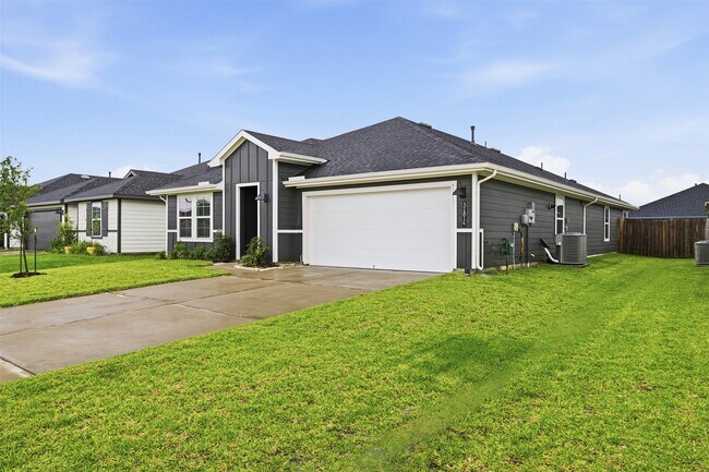 Building Photo - 31814 Hallington Hl Ln