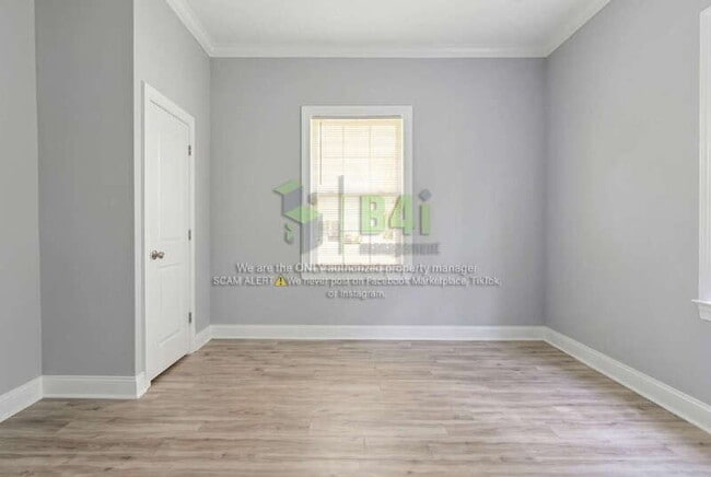 Building Photo - 705 Barnesville St