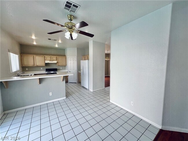 Building Photo - 7216 Winding Creek Dr
