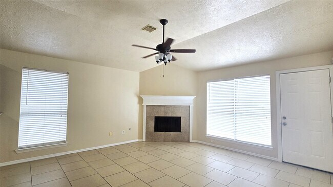 Building Photo - 5922 Whitwell Dr
