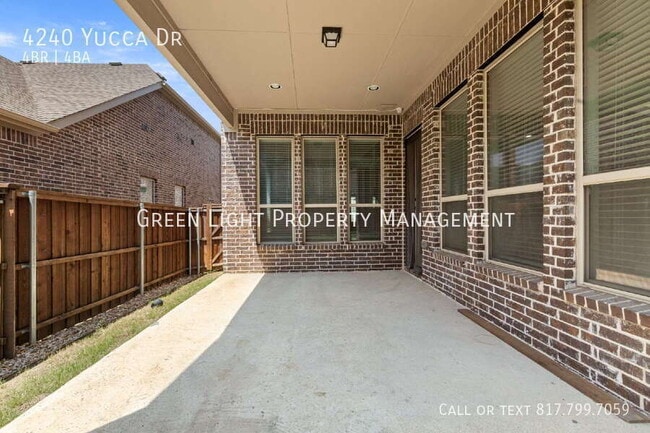 Building Photo - 4240 Yucca Dr