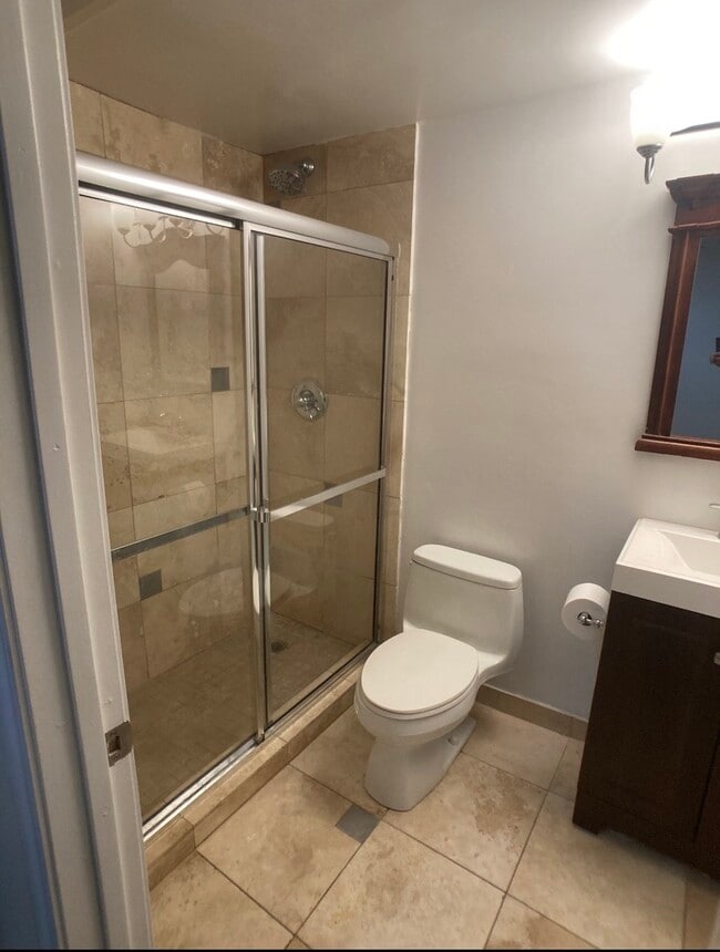 Building Photo - 1119 W Grand Ave