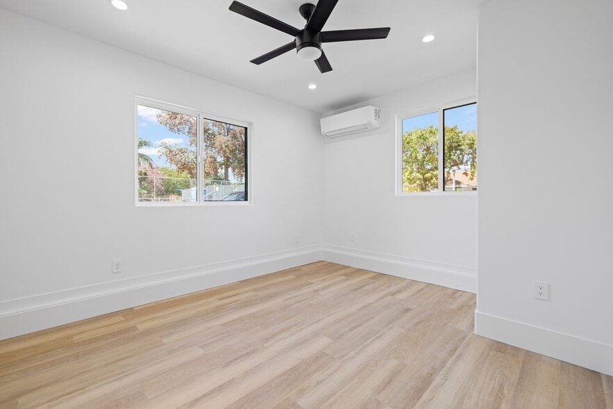 Building Photo - 14860 Envoy St