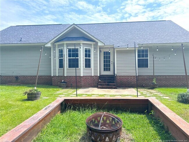 Building Photo - 206 Van Buren Dr
