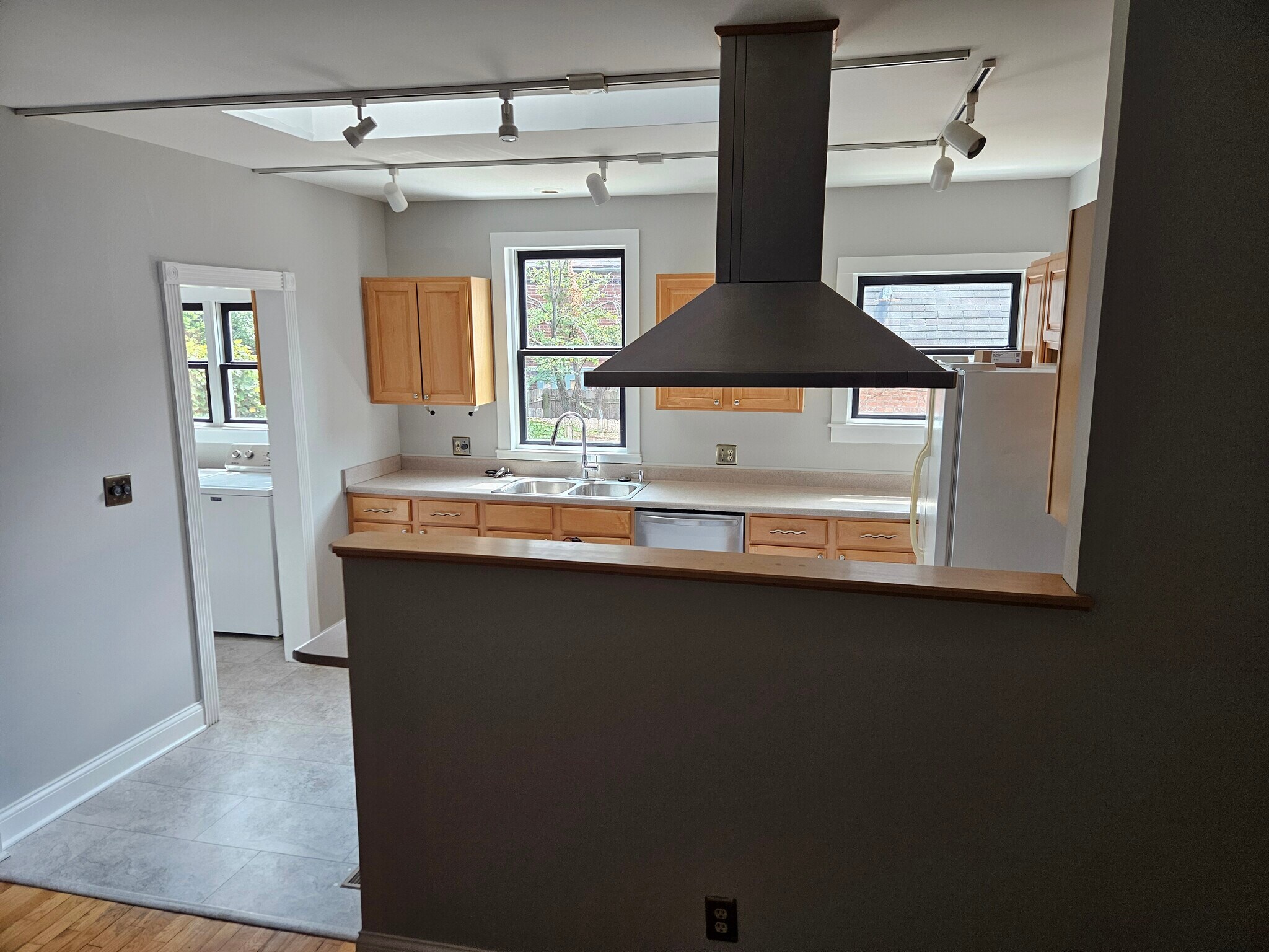 Building Photo - 35 E Hoster St