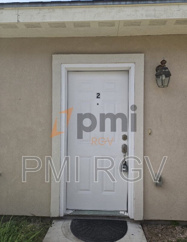 Building Photo - 2003 Sahara St