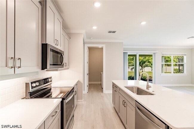 Building Photo - 536 Polihale Wy