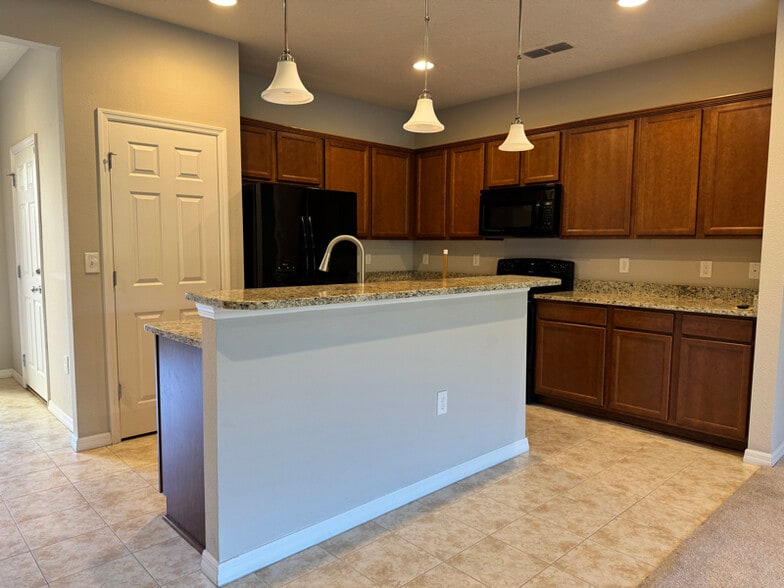 Building Photo - 6977 Heatherton Ct