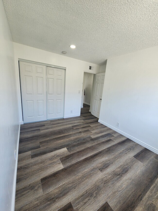 Building Photo - 1450 W 146th St